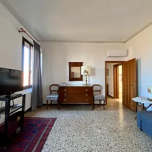 https://calle-san-giacomo-apartment.hotelslidodijesolo.com
